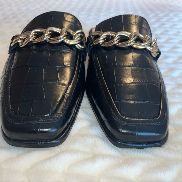 Vince Camuto Rachey Black and Gold Mules with Chain Detail size 9,5 - Picture 5 of 10
